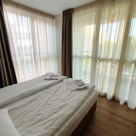 Apartmán In Chantrer With Garage Burgas City