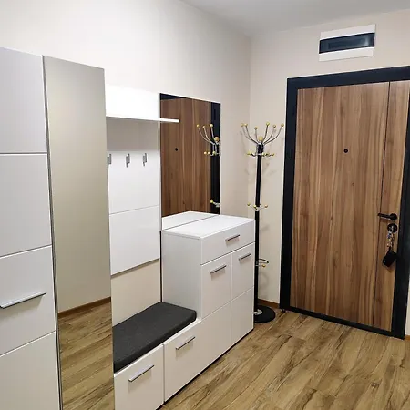 In Chantrer With Garage Apartmán Burgas City